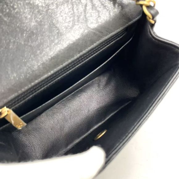 Chanel Mini Matelasse V-stitch Serial No 26 Lambskin Black Shoulder Bag Gold - Picture 3 of 14